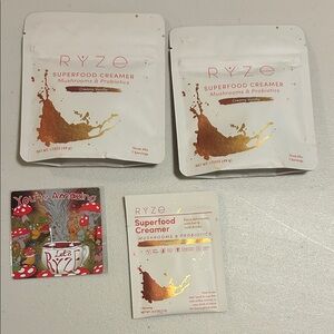 RYZE Superfood Creamer - Creamy Vanilla, two 7 servings packets, one travel pack